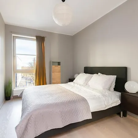 Free Parking, Quiet, One-bedroom At Kalamaja *
