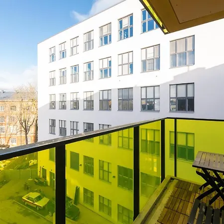 Free Parking, Quiet, One-bedroom At Kalamaja Ταλίν