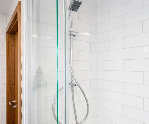 Free Parking, Quiet, One-bedroom At Kalamaja *