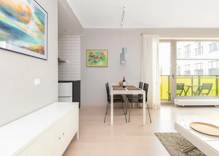 Free Parking, Quiet, One-bedroom At Kalamaja *