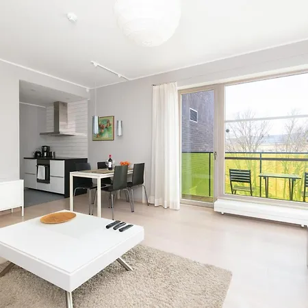 Free Parking, Quiet, One-bedroom At Kalamaja Lägenhet